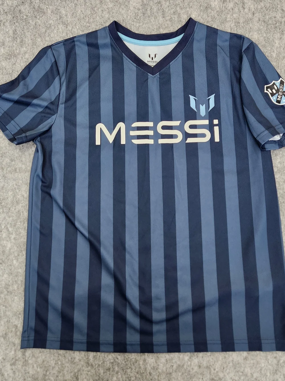 Messi Collection Lionel Messi Jersey #10 Youth XL 18 Blue Stripes Soccer FIFA